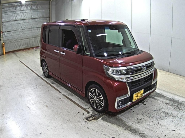 DAIHATSU TANTO 2017