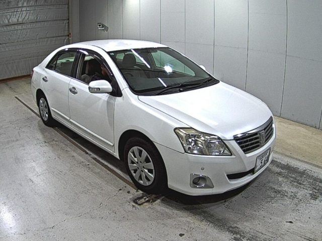 TOYOTA PREMIO 2011