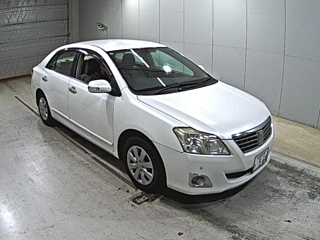TOYOTA PREMIO 2011