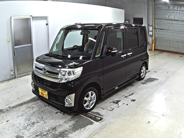 DAIHATSU TANTO 2015