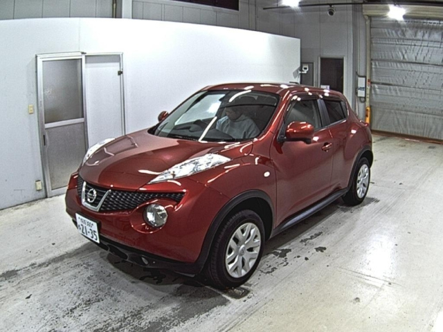 NISSAN JUKE 2011