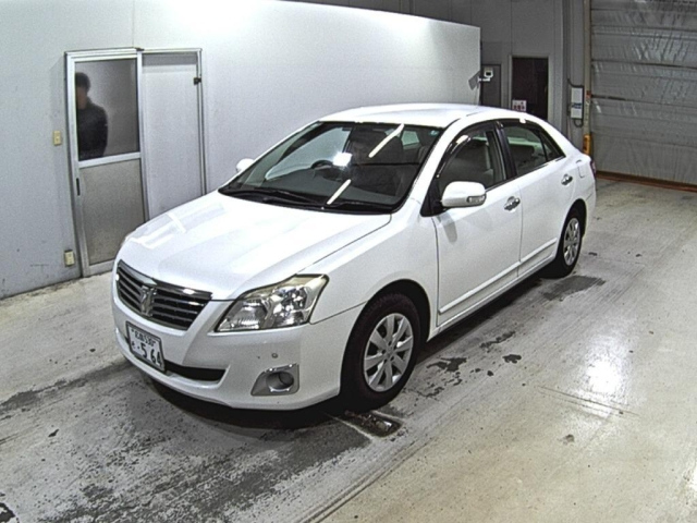 TOYOTA PREMIO 2011