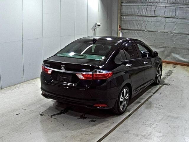 HONDA GRACE 2015