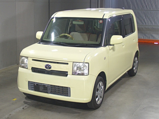 TOYOTA PIXIS SPACE 2012