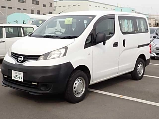 NISSAN NV200