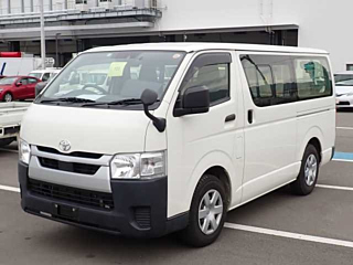 TOYOTA HIACE VAN