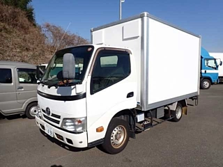 TOYOTA DYNA
