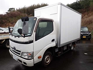 TOYOTA DYNA