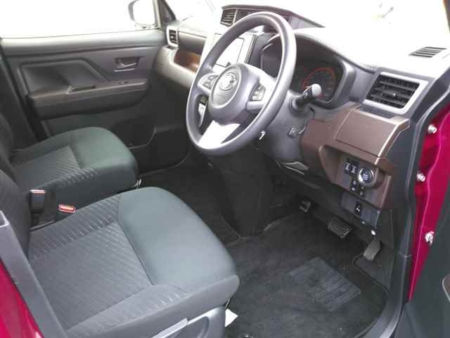 TOYOTA ROOMY 2019