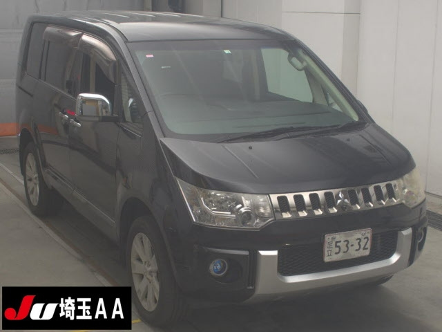 MITSUBISHI DELICA D5