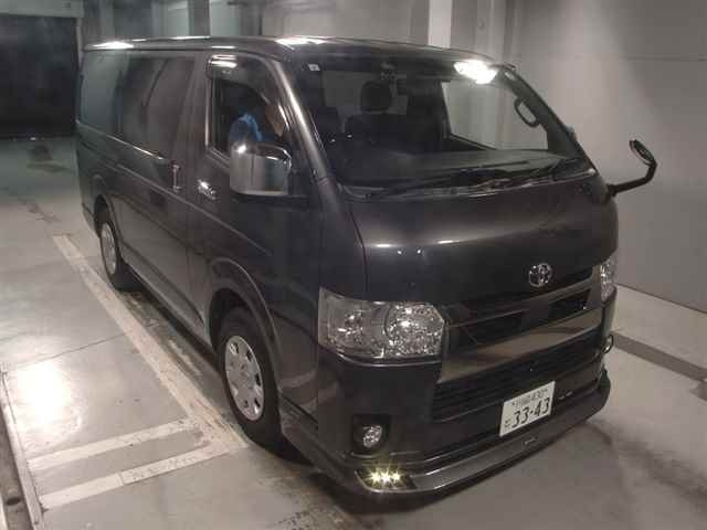 TOYOTA HIACE VAN