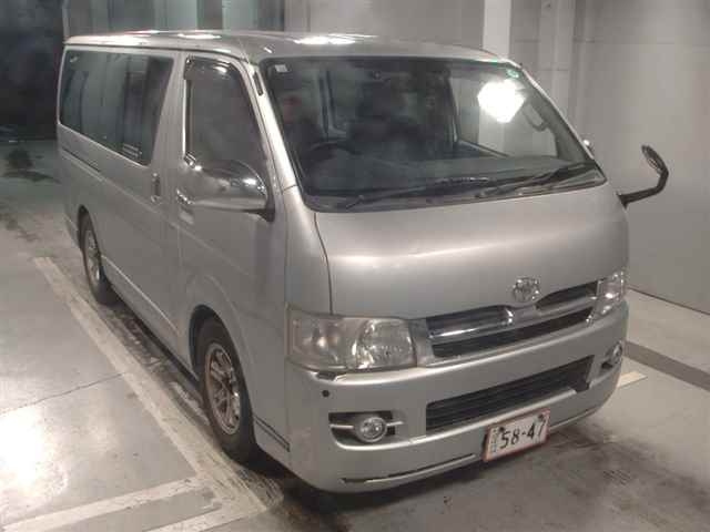 TOYOTA HIACE VAN