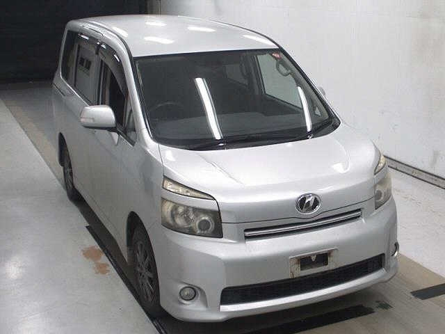 TOYOTA VOXY 2007