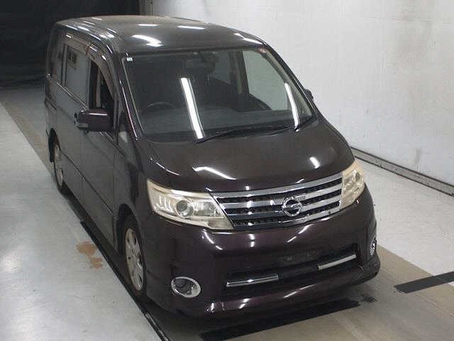 NISSAN SERENA 2010