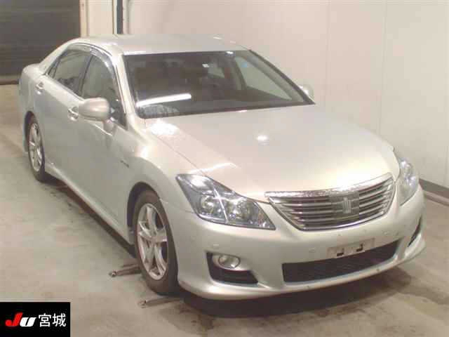 TOYOTA CROWN 2010