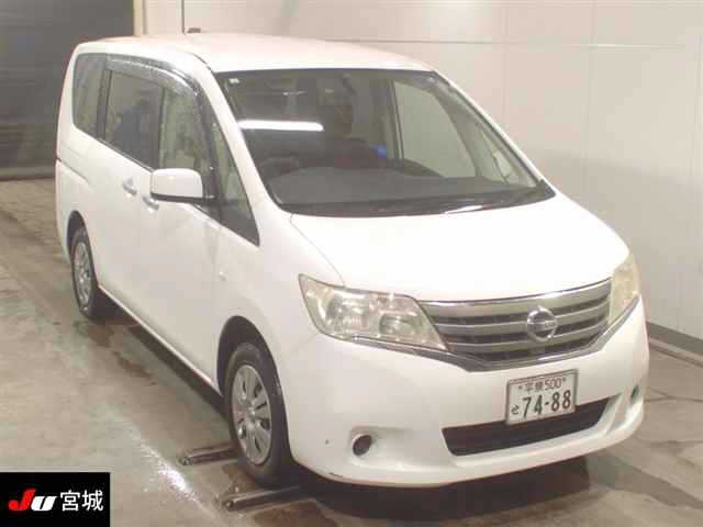 NISSAN SERENA 2013