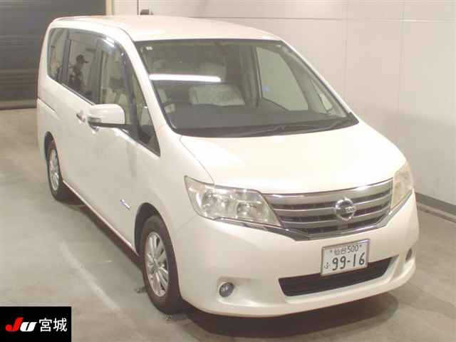 NISSAN SERENA 2013