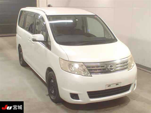 NISSAN SERENA 2010