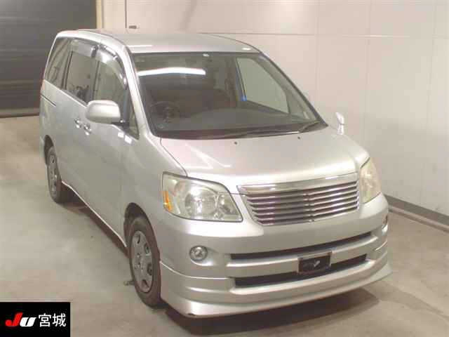 TOYOTA NOAH 2006
