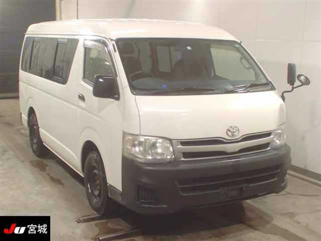 TOYOTA HIACE 2012