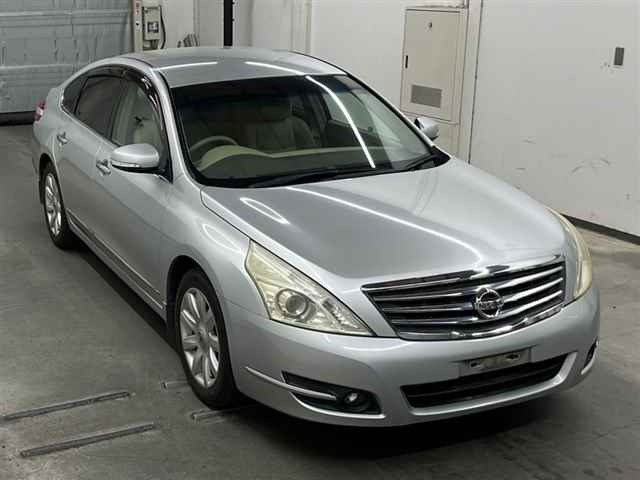NISSAN TEANA 2011
