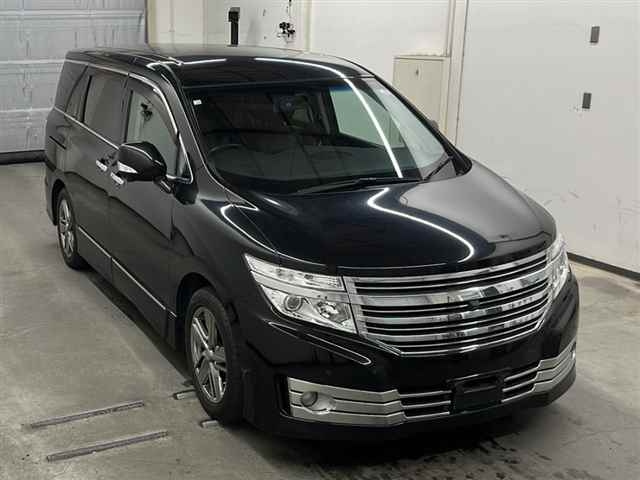 NISSAN ELGRAND 2010