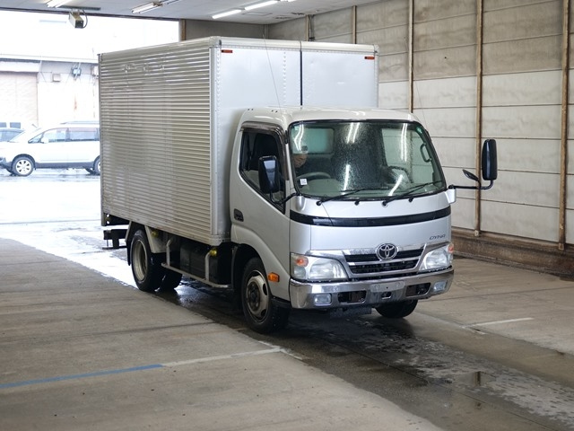 TOYOTA DYNA 2010
