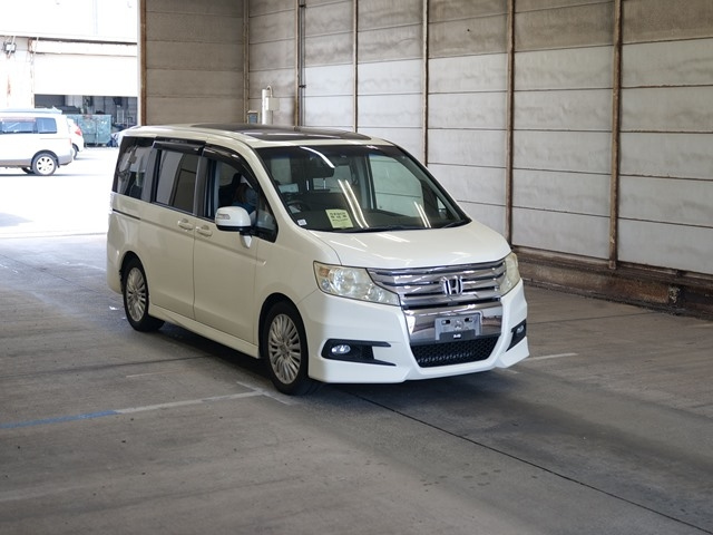 HONDA STEP WAGON 2010