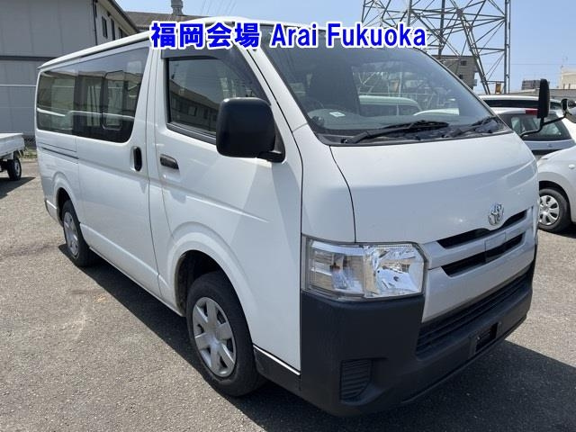 TOYOTA HIACE VAN 2020