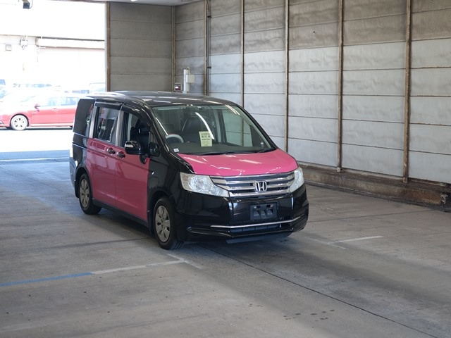 HONDA STEP WAGON 2014