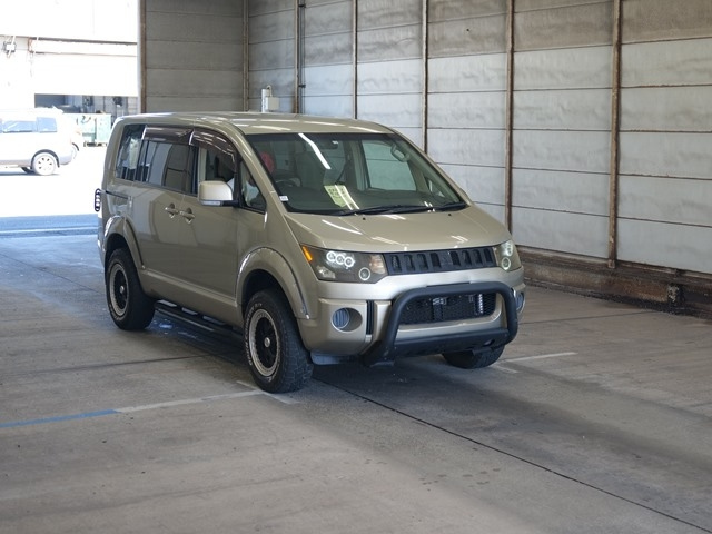 MITSUBISHI DELICA D5 2008