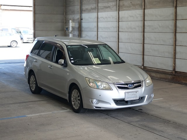 SUBARU EXIGA 2011