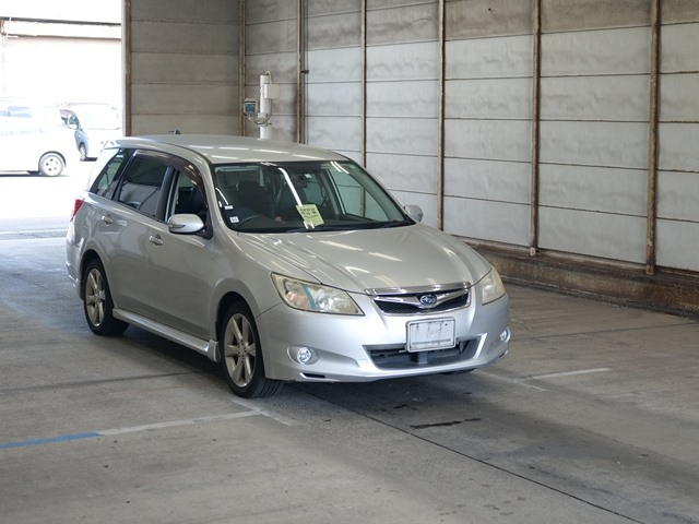 SUBARU EXIGA 2010