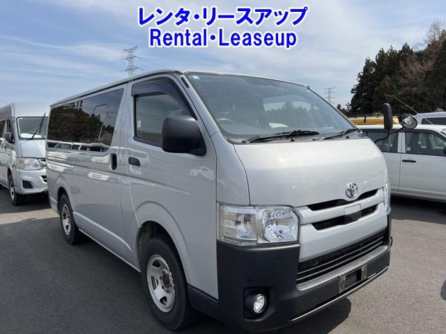 TOYOTA HIACE VAN 2020