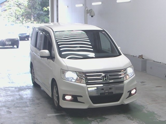 HONDA STEP WAGON 2010