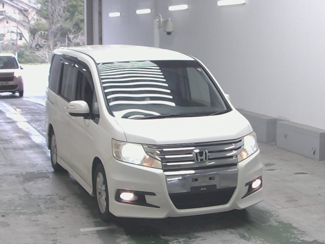 HONDA STEP WAGON 2010