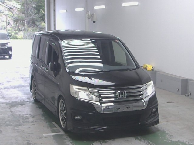 HONDA STEP WAGON 2014