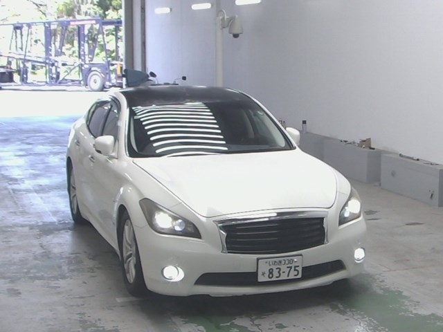 NISSAN FUGA 2009