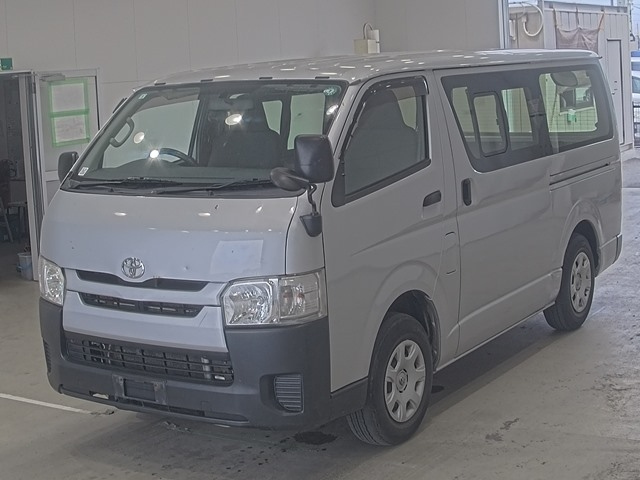 TOYOTA HIACE VAN 2014