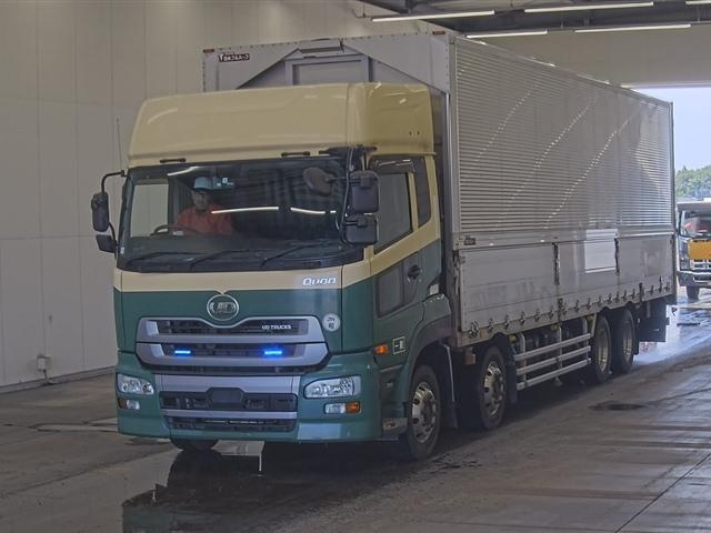 NISSAN QUON
