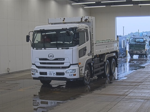 NISSAN QUON 2014