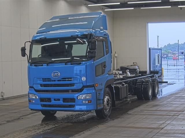NISSAN UD SERIES 2010