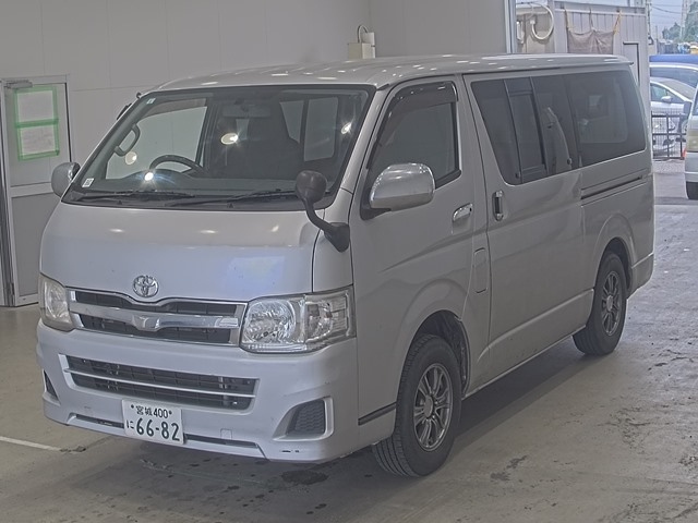 TOYOTA REGIUS ACE VAN 2013