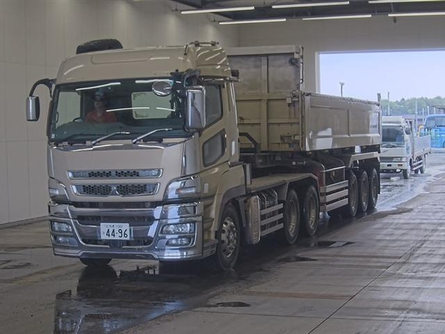MITSUBISHI SUPER GREAT 2016