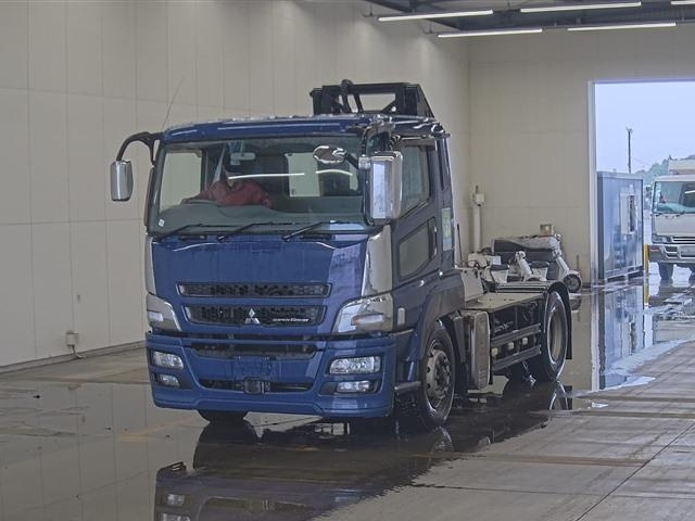 MITSUBISHI SUPER GREAT 2013