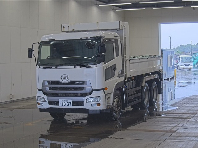 NISSAN QUON 2016