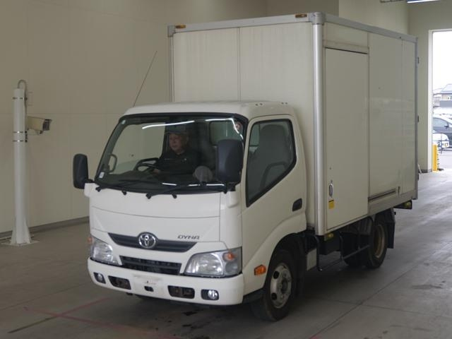 TOYOTA DYNA