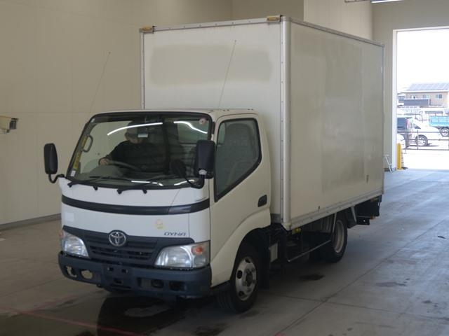 TOYOTA DYNA 2009