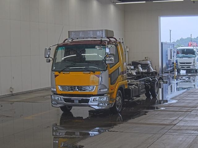 MITSUBISHI FUSO FIGHTER 2013
