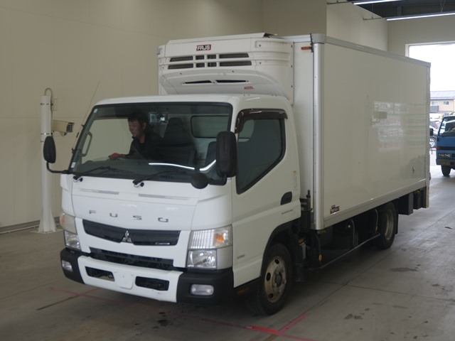 MITSUBISHI CANTER 2016